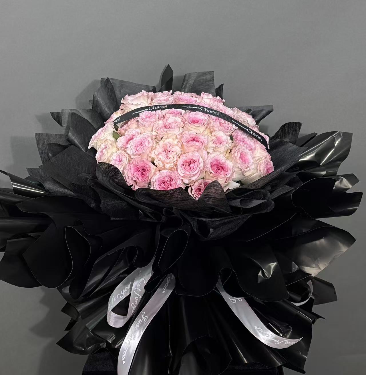 Spiral Pink Roses 50 Stems
